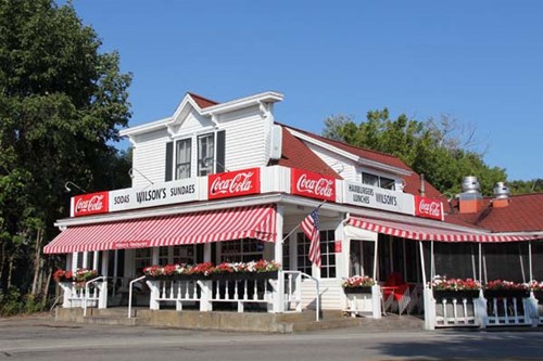 Old-fashioned exterior of Wilson's restaurant.