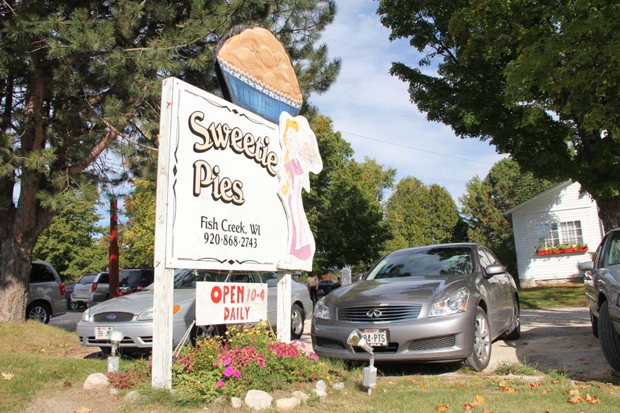 Sweetie Pies' quaint hand-painted sign.