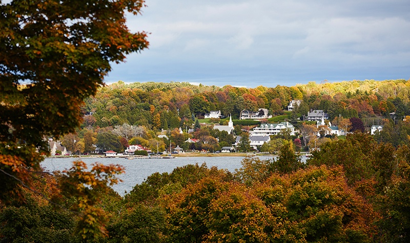 Fall-time view of the quaint Ephraim shoreline