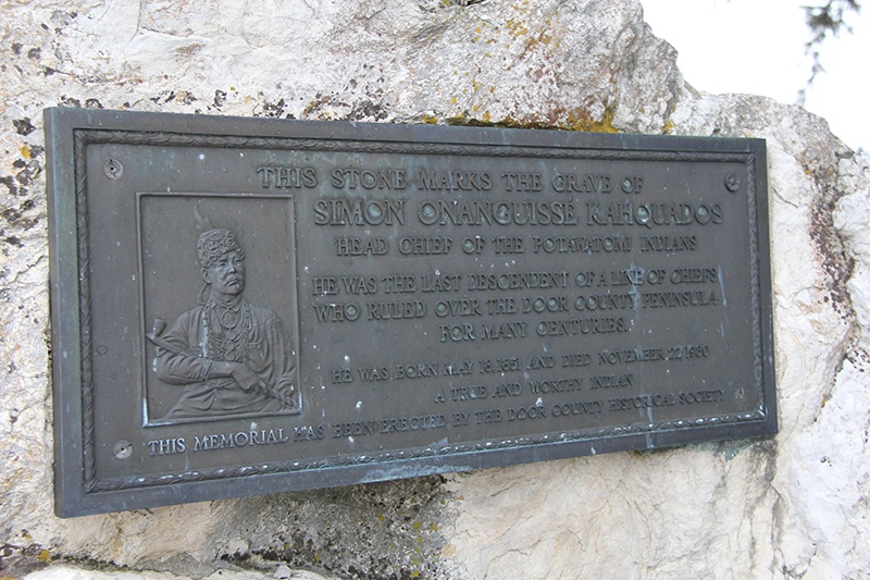 Plaque dedicated to Chief Kahquados in Peninsula State Park