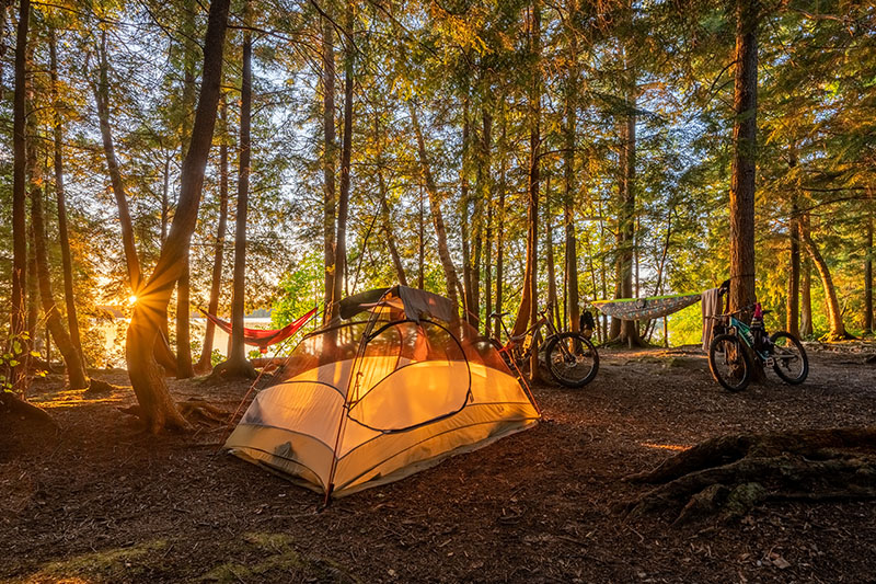 Happy Camping: Things to Do Outdoors Happy Camping: Things to Do Outdoors