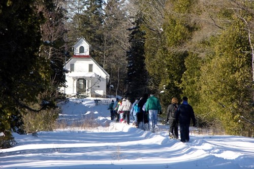 Snowshoeing the Ridges Sanctuary A group snowshoes to the Range Lights.
