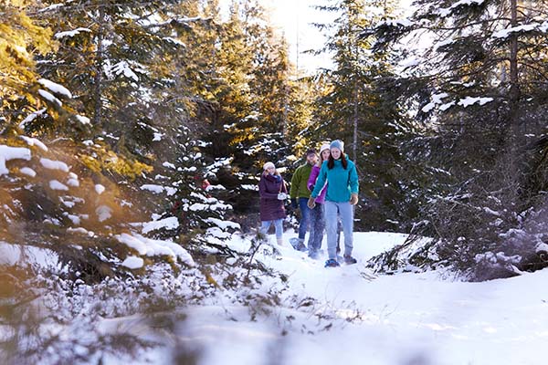 10 Ways to Get the Full Winter Experience Snowshoeing & Cross Country Skiing