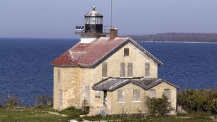 Sturgeon Bay Pierhead Light