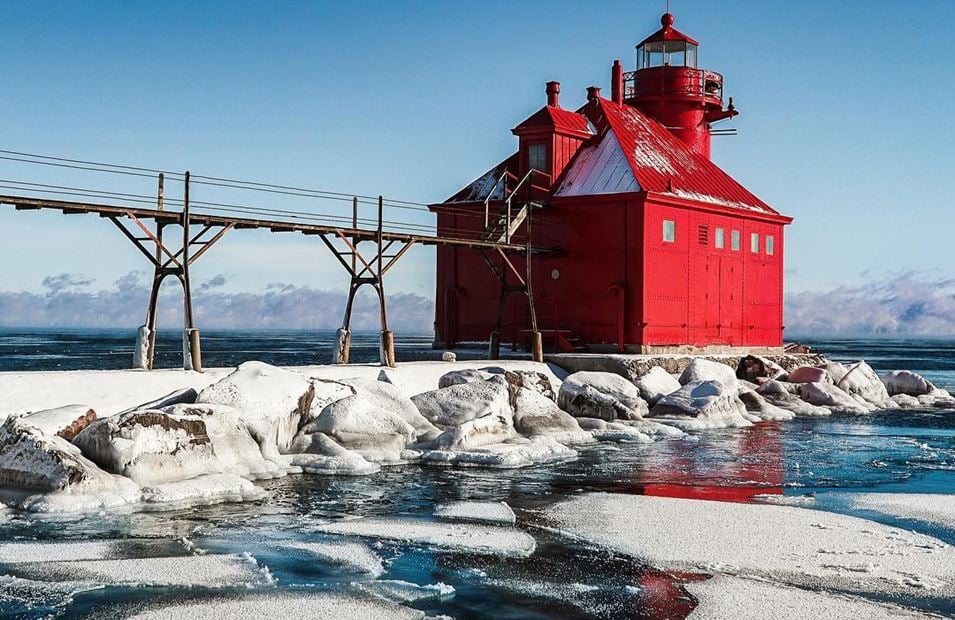 Shipwrecks Lighthouses